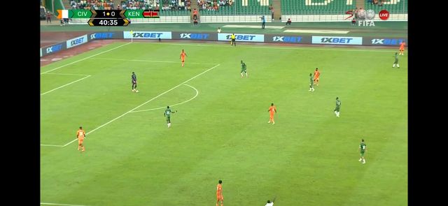  GK as +1 in build up.